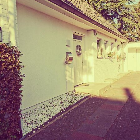 "Maison Blanche" - Das Gemuetliche Garten-Apartment Zwischen Koeln Und Duesseldorf Grevenbroich Exteriör bild